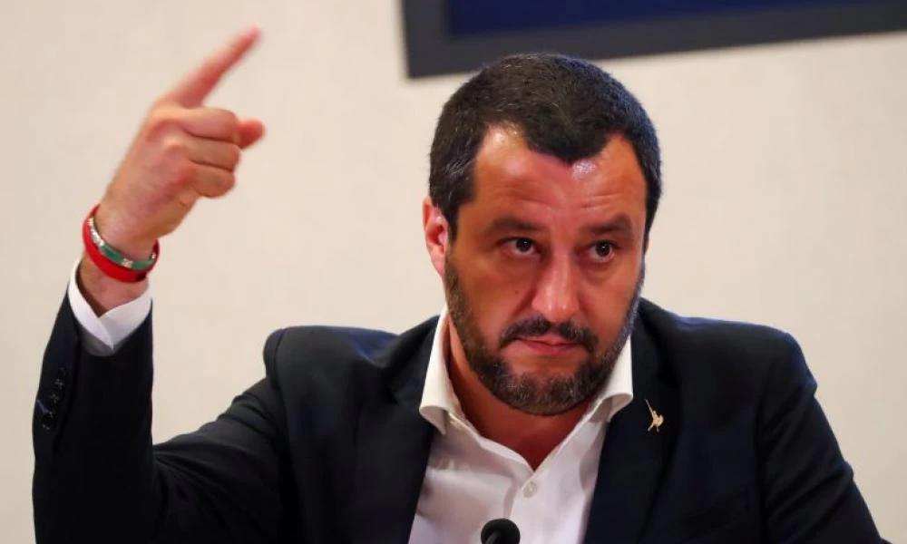 Σαλβίνι: ''Οι γυναίκες που κάνουν αμβλώσεις χαρακτηρίζονται από απολίτιστο τρόπο ζωής''